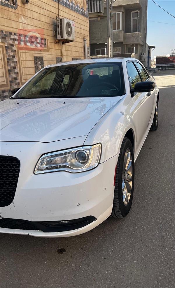 Chrysler 300 2018 for sale in Iraq - Muthanna